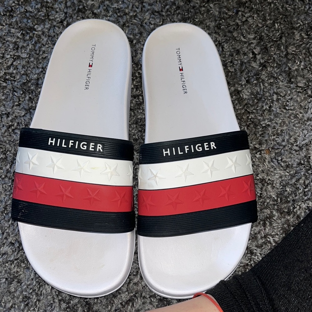 Tommy Hilfiger size 8